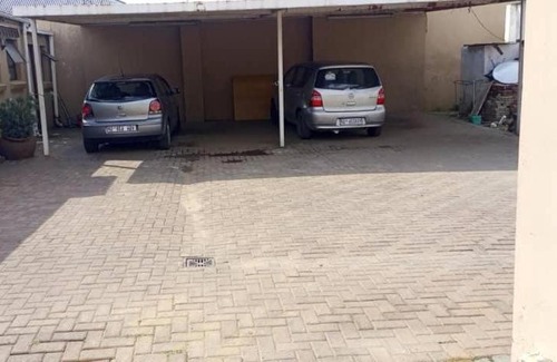 Boksburg House | LOVER'S NEST GUEST HOUSE