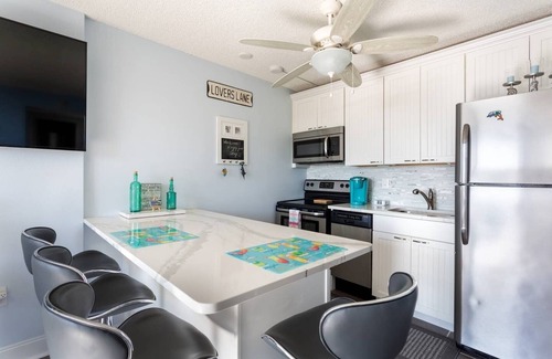 Fort Myers Beach Condo | Lovers Key Beach Club with Beautiful CLEAN Priv. Beach- Pool