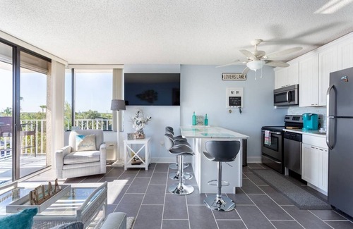 Fort Myers Beach Condo | Lovers Key Beach Club with Beautiful CLEAN Priv. Beach- Pool