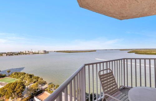 Fort Myers Beach Apartment | Lovers Key Resort 1105