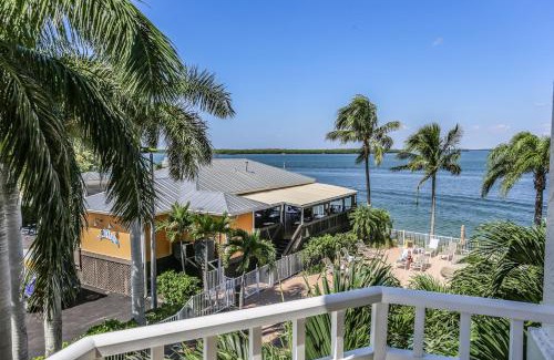 Fort Myers Beach Apartment | Lovers Key Resort 206