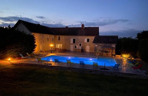 Oyre Apartment | loveyou Villalunoterie Futuroscope Piscine spa 4pers