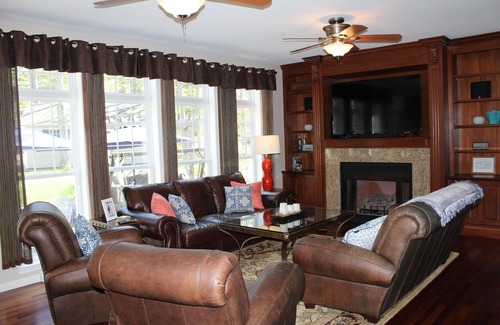 Swanton House | Lovin Life Too 5BR, 4BA lake access, boat slip, hot tub,fire pit 5 STAR