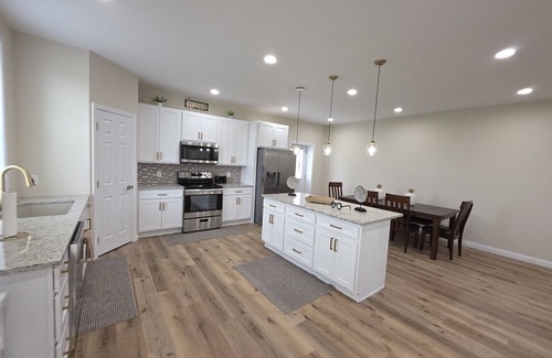 Bowling Green House | Loving Union Stay at Sunnyside Spacious 5-bedroom house Bowling Green-Sleeps 11