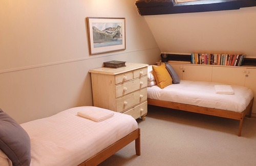 Topsham Apartment | Lovingly restored, spacious and centrally located two floor apartment