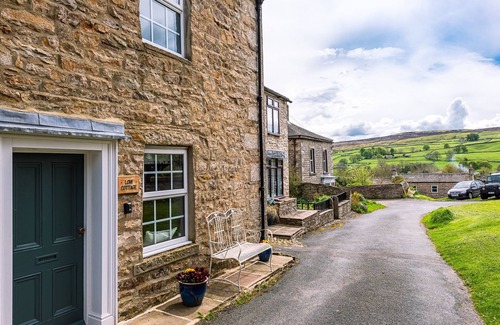 Reeth Cottage | Low Cottage, a dog friendly holiday home for up to four people in the pretty village of Reeth.