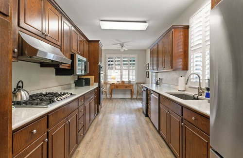 Sea Island House | Low-Country Cottage with Pool 5 minutes from Sea Island Beach