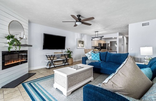 Lower Grand Lagoon House | Low, Low rental rates, but only a few steps to the beach - hurry before it gone!