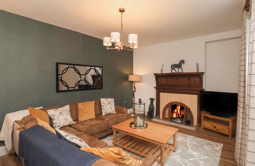 Easington Cottage | LOW MOOR, pet friendly, character holiday cottage in Easington