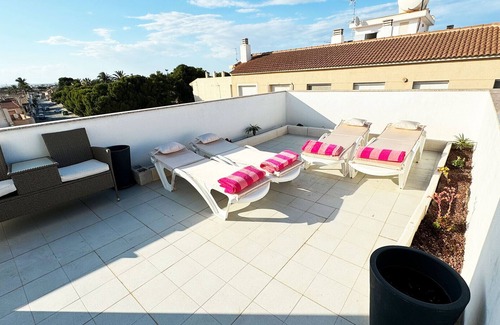 Molino del Chirrete Apartment | Low Price Modern Apartment, Aircon & Filter Water