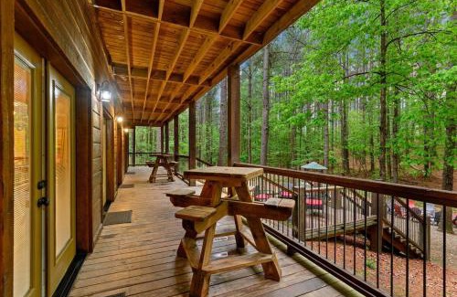 Broken Bow House | Low Rider Lodge - Backs to Pine Forest and ATV Trail Access from Driveway