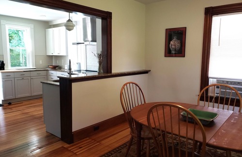 Northampton House | Low-scent, historic, well-located, downtown house