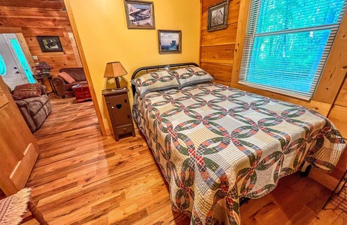Warrensville Cabin | LOW SPRING RATES! River Phoenix - Creekside & Waterfall Wi-Fi & Pet Friendly!
