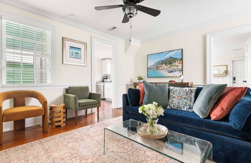 Cannonborough Elliotborough Apartment | Lowcountry Abode | Upstairs Suite, Steps to King!