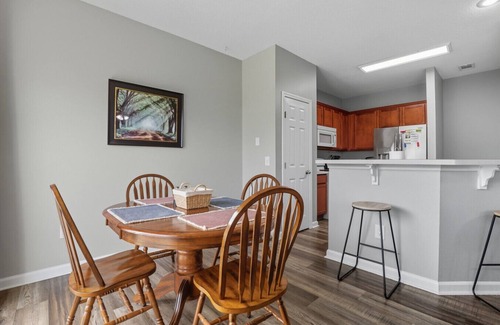 Richmond Hill House | Lowcountry Escape near Savannah | Spacious Backyard & Comforts of Home