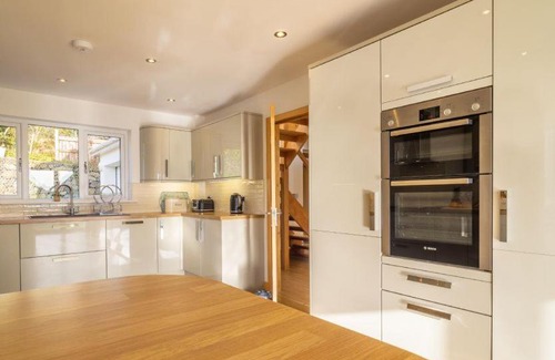 Coverack House | Lowenna