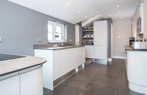 Haverfordwest Cottage | Lower Folly, Holiday Cottage Nolton Haven, Sleeps 8, 4 bedrooms, bathrooms
