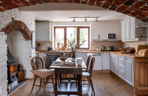 Dartmouth Cottage | LOWER MILL, pet friendly, character holiday cottage in Dittisham