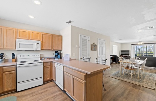 Port St. Joe House | Lower Summer 2025 Rates for Open Days! 2BR/2.5BA Dog Friendly, Near Playground