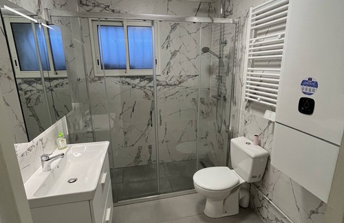 Martigues Villa | Lower villa with 300m2 garden