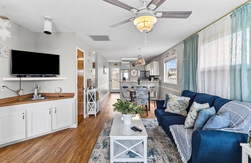 Holden Beach Condo | Lower Waterfront Condo with Oceanfront Balcony, Shared Outdoor Pool, WiFi & AC