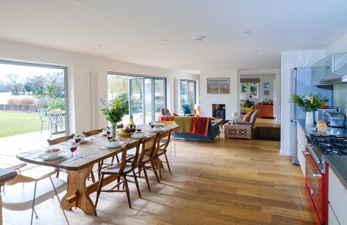 Thorpeness Cottage | Lowlands - sleeps 8 guests in 4 bedrooms