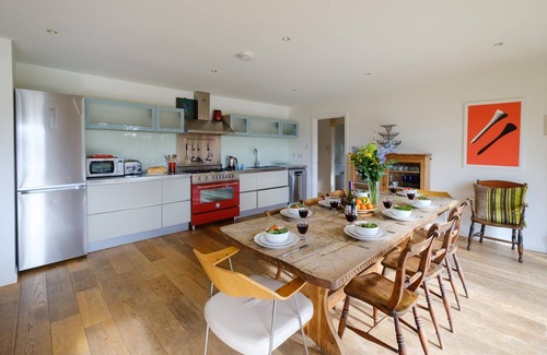 Thorpeness Cottage | Lowlands - sleeps 8 guests in 4 bedrooms