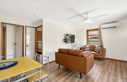 Redcliffe Apartment | "Lowset Sutton" - Redcliffe Q 4020