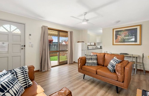 Redcliffe Apartment | "Lowset Sutton" - Redcliffe Q 4020