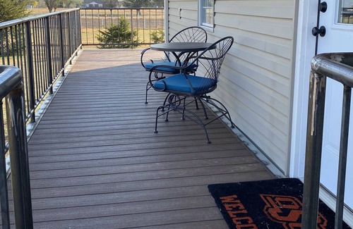 Stillwater House | Loyal and True with a Ranch View! Sleeps 6, 8 min from campus