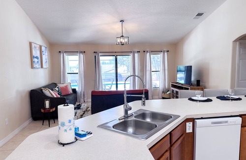 Legacy Park Villa | LP307CR - Tranquil Oasis Retreat 6b/3b w/Pool and Spa