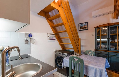 Les Ayguades House | LS150 Air-conditioned 2-room+mezzanine house with collective swimming pool+Wifi