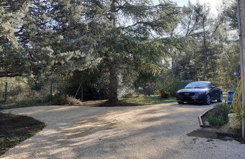 Merindol House | Luberon, detached house, 1400m2 garden in the garrigue of Provence