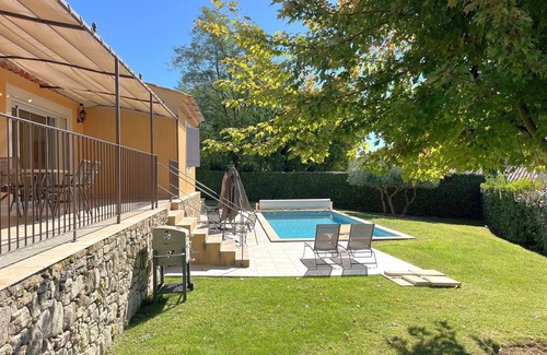Forcalquier Villa | Luberon, villa with private pool near Forcalquier.