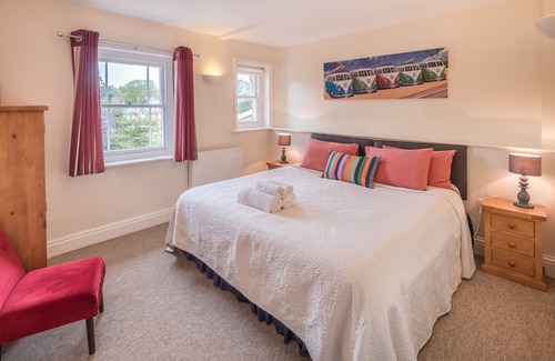 Shanklin Apartment | Luccombe Villa Holiday Apartments - Downs View apartment