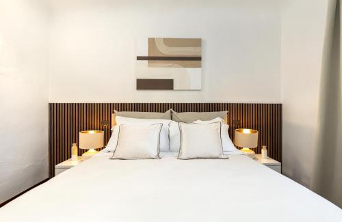 Lucca Historical Center Apartment | Luce Apartment - Stylish Terrace in the Heart of Lucca
