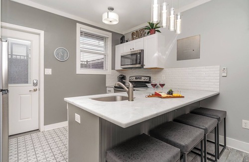 Nashville Cottage | Lucent Pearl - Private Patio - Near Broadway