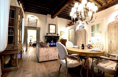 Lucca Historical Center Apartment | Lucia Charming Home: elegant apartment in the historic center of Lucca