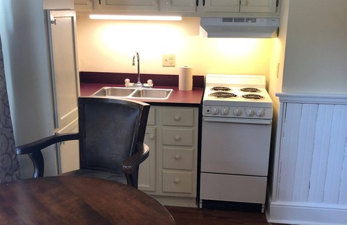 Waynesville House | Lucia Suite @ The Herren House