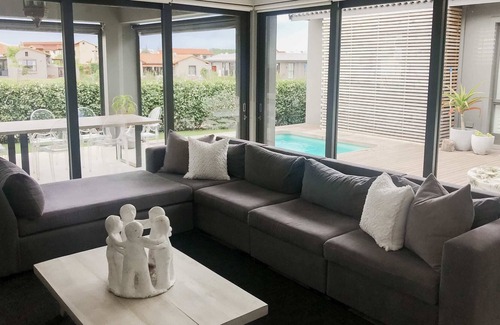 Plettenberg Bay Apartment | Luciano's Upmarket Family Home - Close to Beach - Private Pool