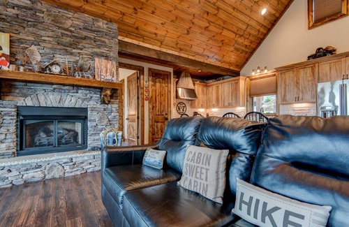 Banner Elk House | Lucky 7 at Eagles Nest - long range views, large deck, fire pit, walk to tennis
