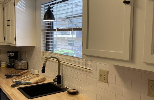 Hot Springs Condo | Lucky #9 HOT SPRINGS - 2 bed 2 bath plus Bonus room with Futon AND 3 Smart TVs