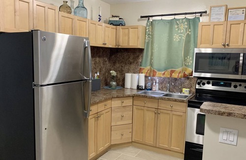 Harbor Village Apartment | Lucky Beach Retreat! 1 mile to Beach! Low Cleaning Fee!