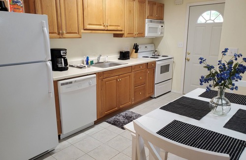 Lost Bridge Village Cottage | Lucky's - Adorable Cottage by the Beaver Lake Sailboat Club