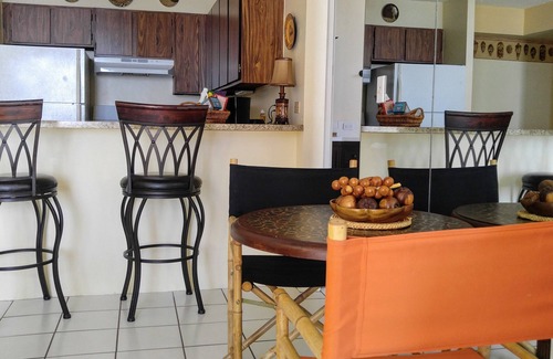 Waikiki Condo | Lucky you! Penthouse with 1 bedroom, stunning sea views, great amenities, sleeps 5