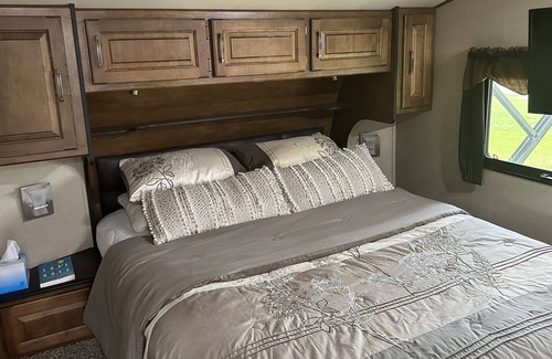 Wilson County House | Lucy at May Ridge - situated on 147Acres. Enjoy peace and serenity.