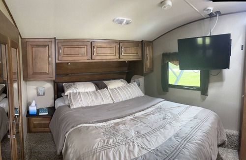 Wilson County House | Lucy at May Ridge - situated on 147Acres. Enjoy peace and serenity.