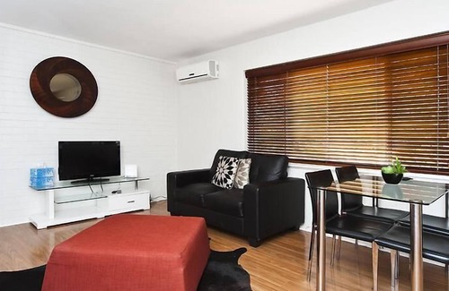 Jolimont Apartment | Lucy's House has just been renovated and refurbished to makr it even nicer