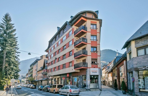 Vielha e Mijaran Apartment | Luderna - Apartamento con terraza Montanero