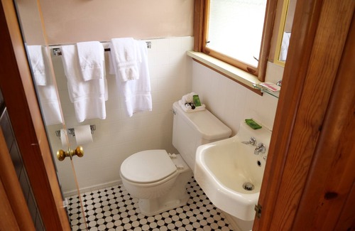 Ludington Hotel | Ludington Blue Spruce Inn